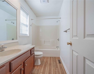 1427 Chelsea Avenue - Photo Thumbnail 25