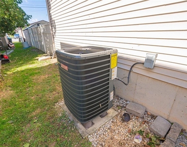 1427 Chelsea Avenue - Photo Thumbnail 34