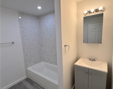2250 Butler Street - Photo Thumbnail 8
