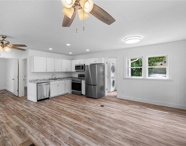 614 Howell Avenue - Photo Thumbnail 1