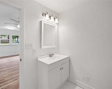 614 Howell Avenue - Photo Thumbnail 5