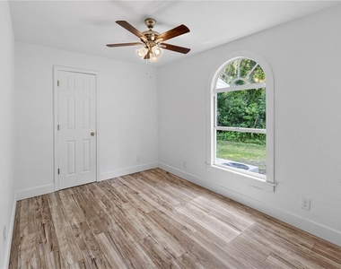 614 Howell Avenue - Photo Thumbnail 2
