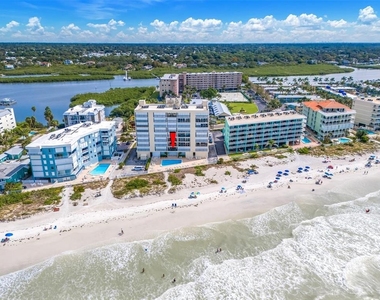 19450 Gulf Boulevard - Photo Thumbnail 6