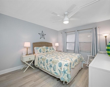 19450 Gulf Boulevard - Photo Thumbnail 19