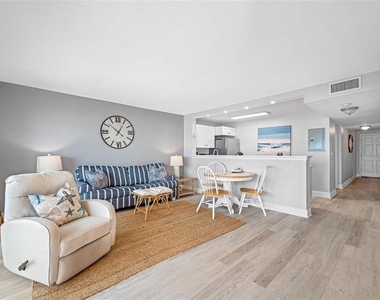19450 Gulf Boulevard - Photo Thumbnail 16