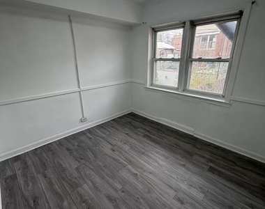2166 Brown Street - Photo Thumbnail 3