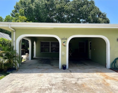 1404 N Saturn Avenue - Photo Thumbnail 1