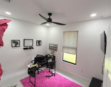 225 Bowman Avenue S - Photo Thumbnail 12