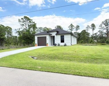 225 Bowman Avenue S - Photo Thumbnail 1