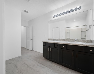 605 Blue Point Drive - Photo Thumbnail 22