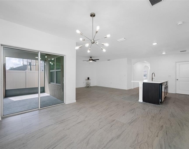 605 Blue Point Drive - Photo Thumbnail 14