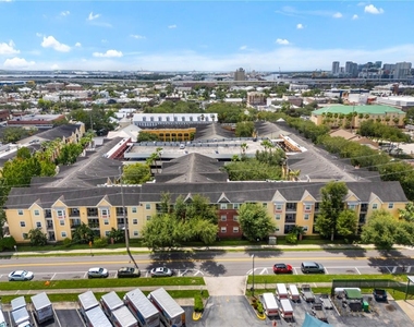 1810 E Palm Avenue - Photo Thumbnail 39