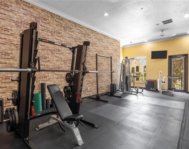 1810 E Palm Avenue - Photo Thumbnail 7