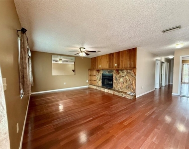 7523 Blossom Avenue - Photo Thumbnail 5