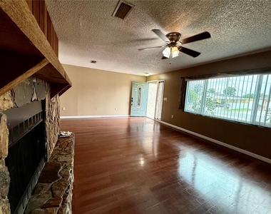 7523 Blossom Avenue - Photo Thumbnail 7