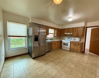 7523 Blossom Avenue - Photo Thumbnail 12