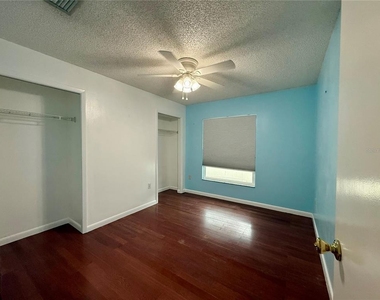 7523 Blossom Avenue - Photo Thumbnail 16