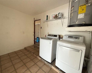 7523 Blossom Avenue - Photo Thumbnail 14