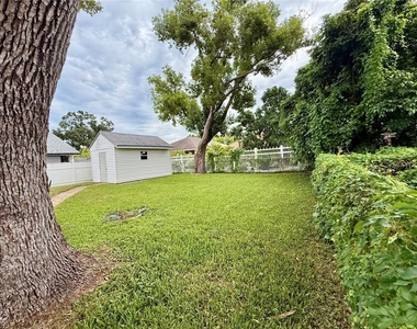 7523 Blossom Avenue - Photo Thumbnail 31