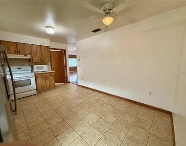 7523 Blossom Avenue - Photo Thumbnail 11