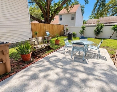 7608 Glades Ct - Photo Thumbnail 15