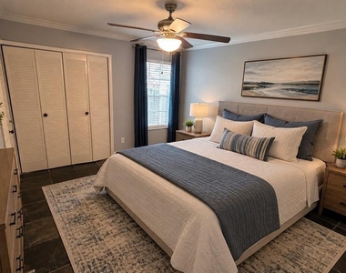 7608 Glades Ct - Photo Thumbnail 21