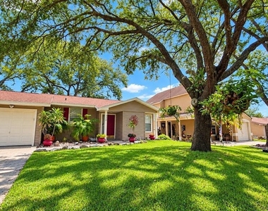 7608 Glades Ct - Photo Thumbnail 1