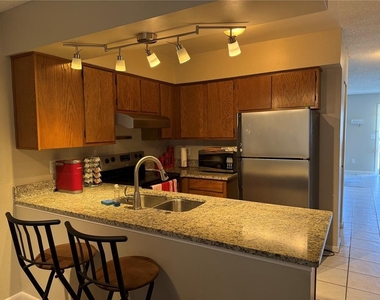 11316 Grandville Drive - Photo Thumbnail 7