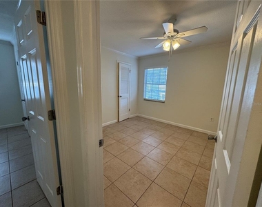 5306 W Kennedy Boulevard - Photo Thumbnail 17