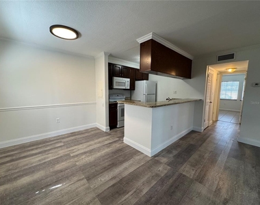 5306 W Kennedy Boulevard - Photo Thumbnail 8