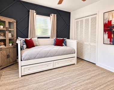 3952 14th Avenue N - Photo Thumbnail 8