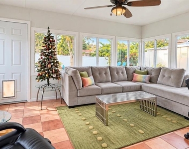 3952 14th Avenue N - Photo Thumbnail 1