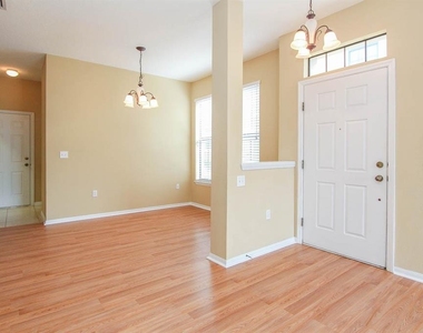 16515 Kingletridge Avenue - Photo Thumbnail 1