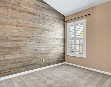 9918 Hartwell Bridge Circle - Photo Thumbnail 16