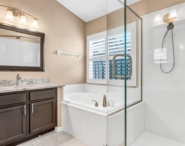9918 Hartwell Bridge Circle - Photo Thumbnail 25