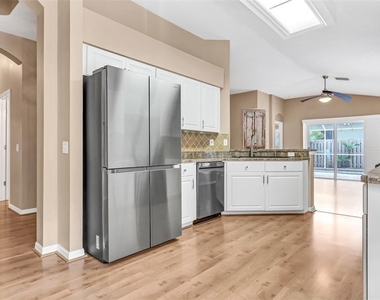 9918 Hartwell Bridge Circle - Photo Thumbnail 7