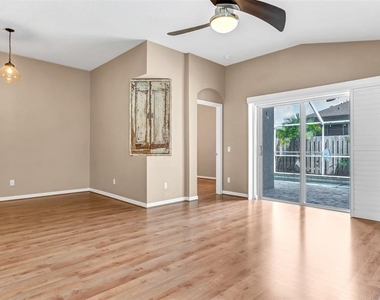9918 Hartwell Bridge Circle - Photo Thumbnail 11