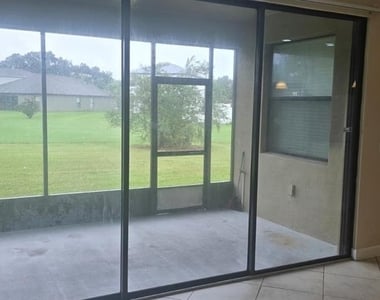 20113 Satin Leaf Avenue - Photo Thumbnail 4