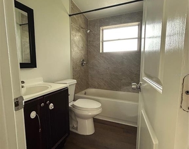 5206 S 84th Street - Photo Thumbnail 13