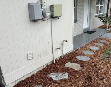5206 S 84th Street - Photo Thumbnail 2