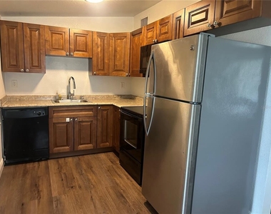 5206 S 84th Street - Photo Thumbnail 16