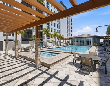 1227 E Madison Street - Photo Thumbnail 36