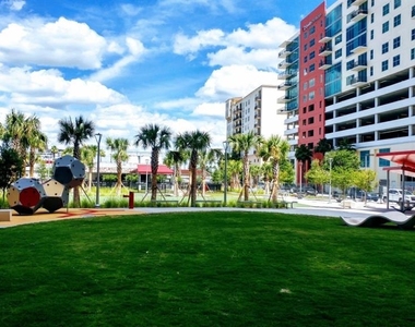 1227 E Madison Street - Photo Thumbnail 47