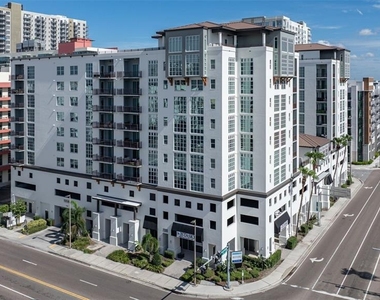 1227 E Madison Street - Photo Thumbnail 42