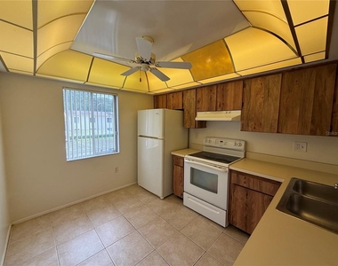 208 Cypress Court - Photo Thumbnail 6
