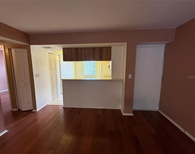 208 Cypress Court - Photo Thumbnail 2