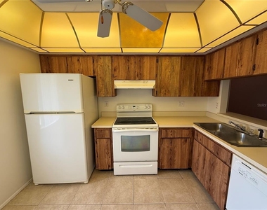 208 Cypress Court - Photo Thumbnail 7