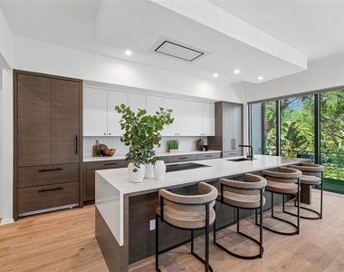 94 W Davis Blvd. - Photo Thumbnail 2