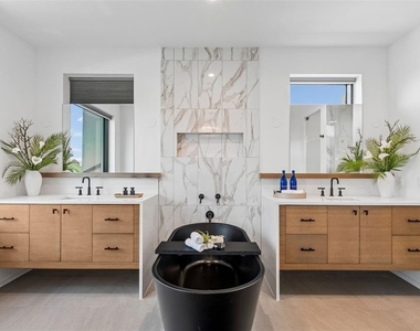 94 W Davis Blvd. - Photo Thumbnail 8