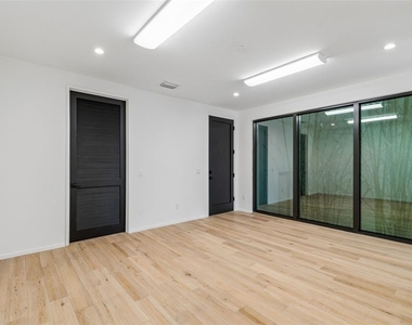 94 W Davis Blvd. - Photo Thumbnail 16